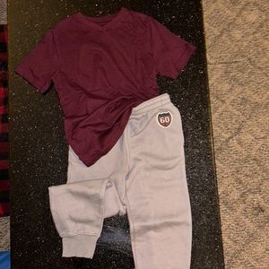 Super cute Kids outfit size medium in boys